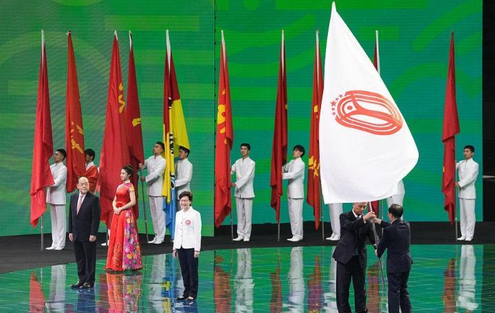澳门六开奖结果2025年今晚开奖揭晓，梦想与运气交织的夜晚，澳门六开奖结果揭晓之夜，梦想与运气的交汇