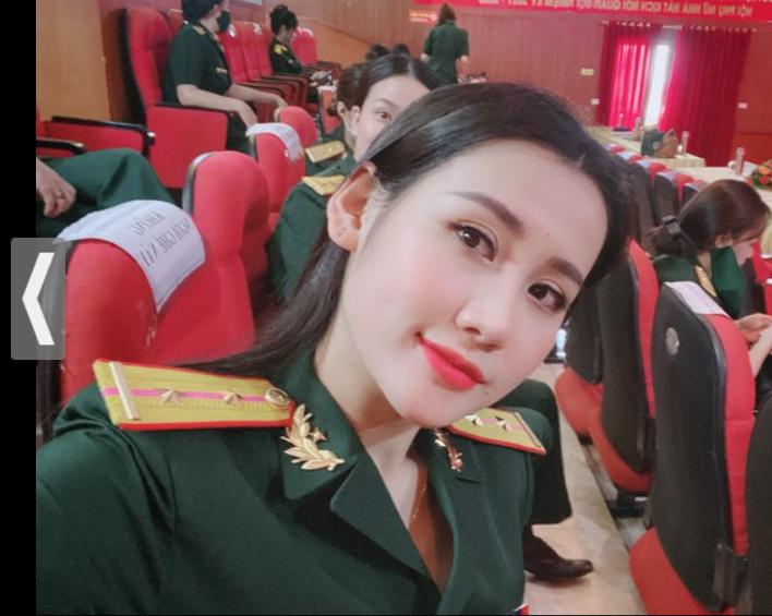铿锵玫瑰女兵方队，展现女性力量的独特风采，铿锵玫瑰女兵方队，展现女性独特风采的力量之美