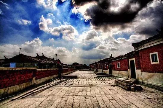 泉州建筑燕尾脊，传统与现代的交融之美，泉州建筑燕尾脊，传统与现代的交融之美风采展示