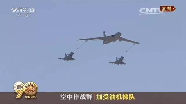 阅兵风采再现银幕，一部关于荣耀与梦想的阅兵题材电影深度解析，荣耀与梦想的重现，阅兵题材电影深度解析与银幕风采