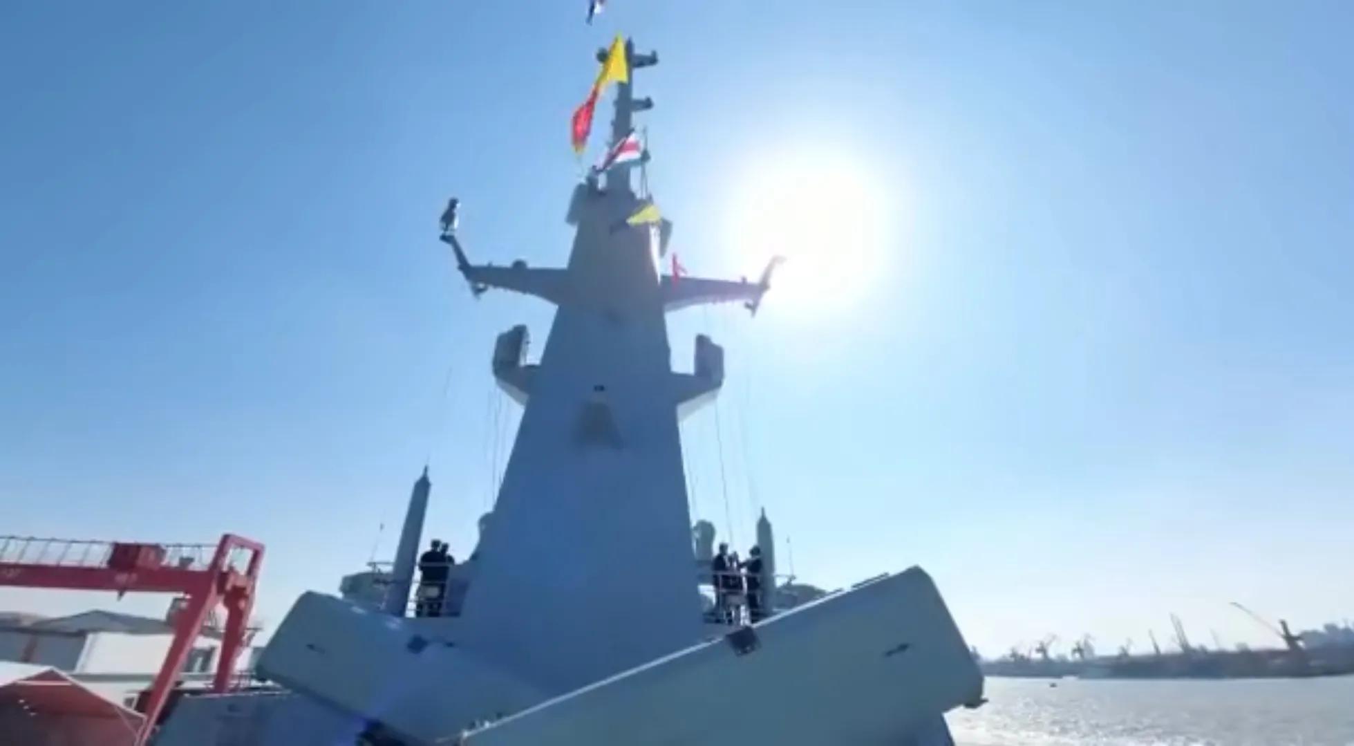 揭秘中国海军新利器，054护卫舰最新升级版，揭秘中国海军新利器，054护卫舰升级版亮相