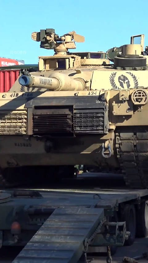 M1A2艾布拉姆斯坦克，第三代主战坦克的杰出代表，M1A2艾布拉姆斯坦克，第三代主战坦克的翘楚