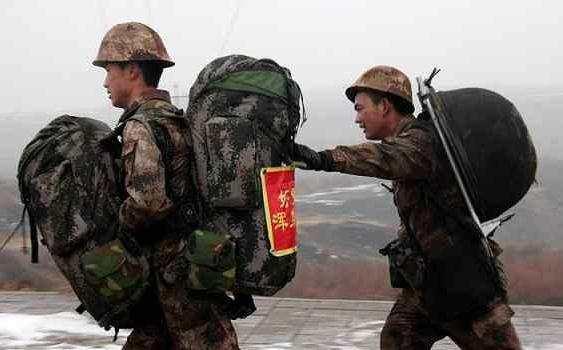 新兵让去内蒙古朱日和训练，究竟好不好？，新兵赴内蒙古朱日和训练，体验与挑战并存！
