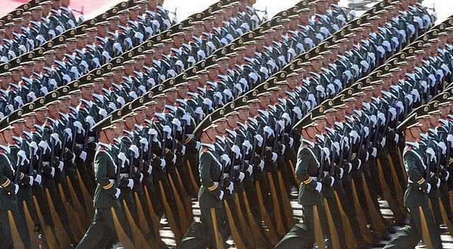 国外评价中国阅兵式的多元视角与深度洞察，国外视角下的中国阅兵式，多元评价与深度洞察