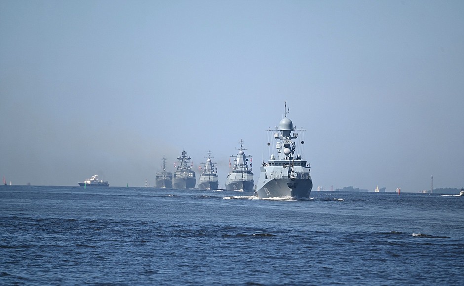 海军阅兵图片大全，欣赏海军力量的壮丽画卷，海军力量壮丽画卷，阅兵图片大全欣赏