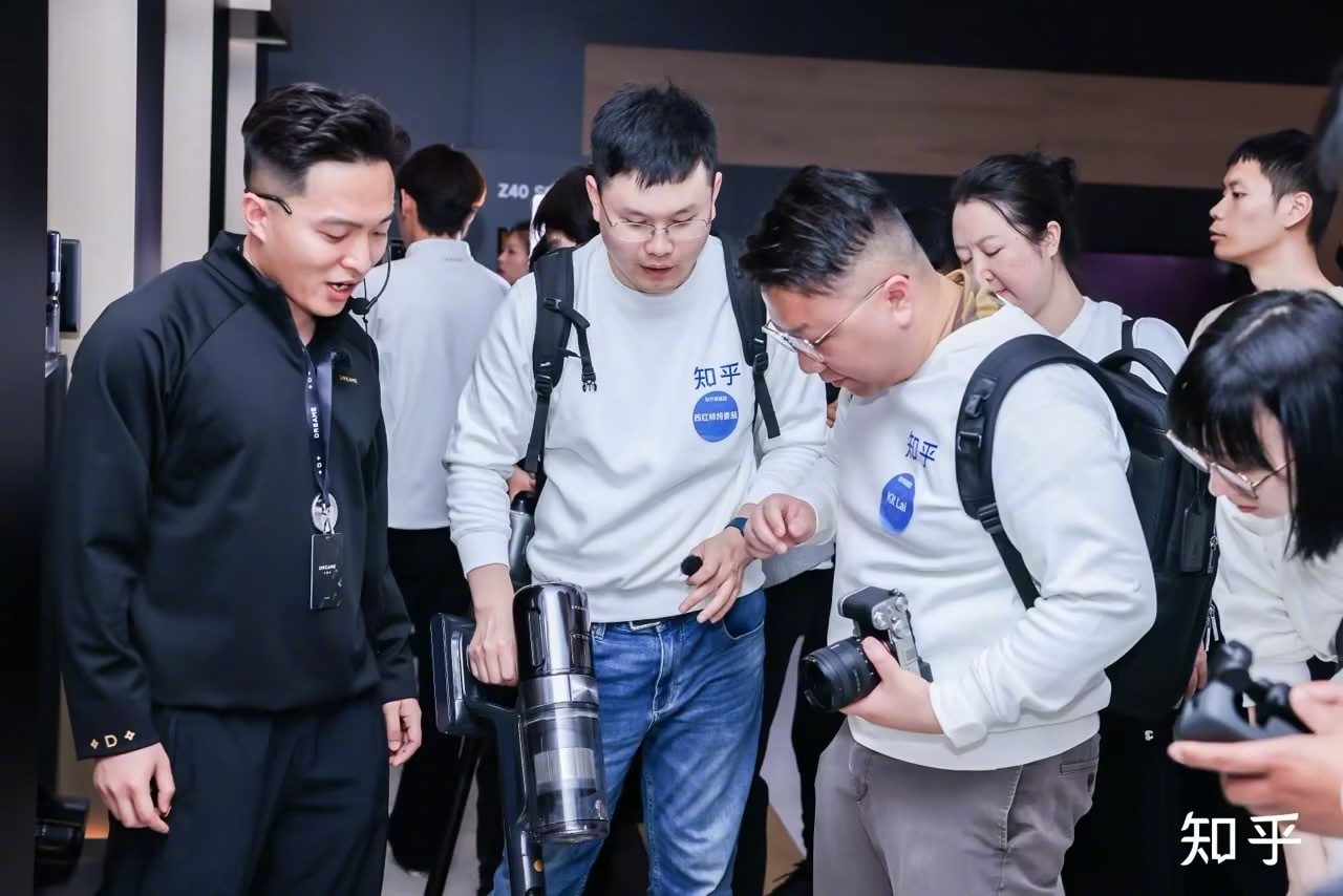 王粤回国后的奖励情况深度探讨——知乎视角下的观察与分析，王粤回国后的奖励情况深度解析，知乎观察与分析视角