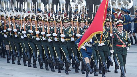 阅兵队列，展现国家力量与荣耀的象征，阅兵队列，国家力量与荣耀的象征展露无遗