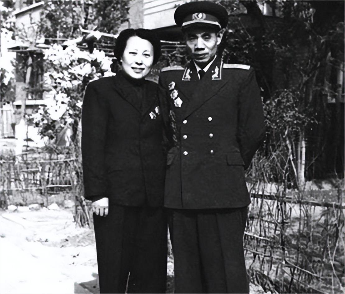 航空母舰的家，阅读原文及答案，航空母舰的家，深入解析阅读原文及答案