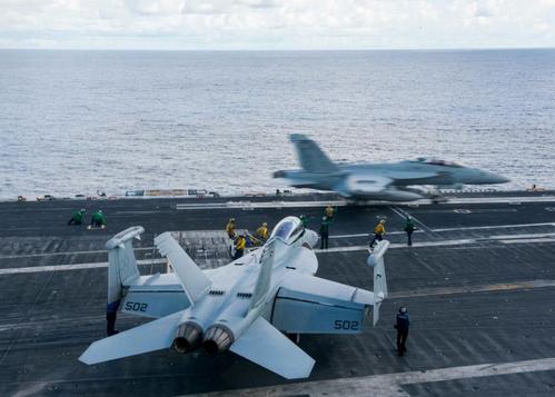 歼15对战F-35，空中较量的深度解析，歼15与F-35空中对决，深度解析战斗细节