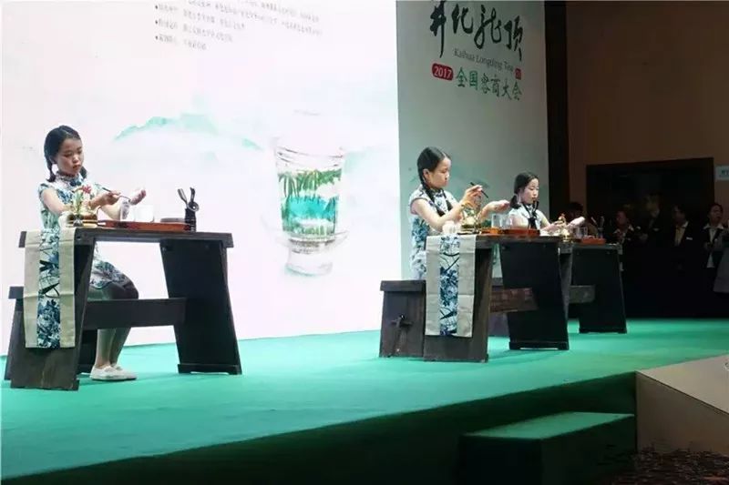 军垚集团，引领未来，铸就辉煌，军垚集团，引领未来，铸就辉煌成就