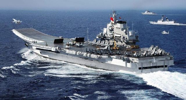 歼-15与F-18尺寸对比，两种舰载战斗机之深度剖析，歼-15与F-18舰载战斗机尺寸对比及深度剖析