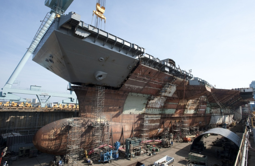 航母船体合拢，探索巨型战舰的建造奥秘，巨型战舰建造揭秘，航母船体合拢之旅