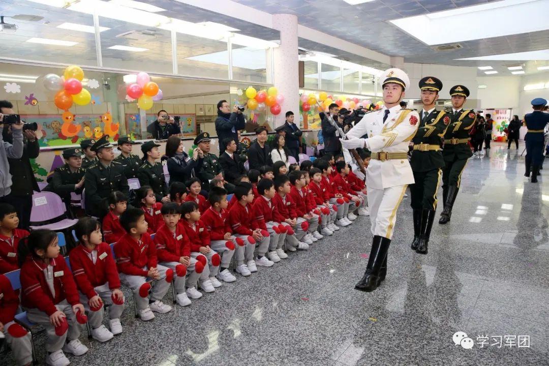 解放军进驻香港视频，历史时刻的见证与国家安全的重要保障，解放军进驻香港，历史见证与国家安全的坚定保障