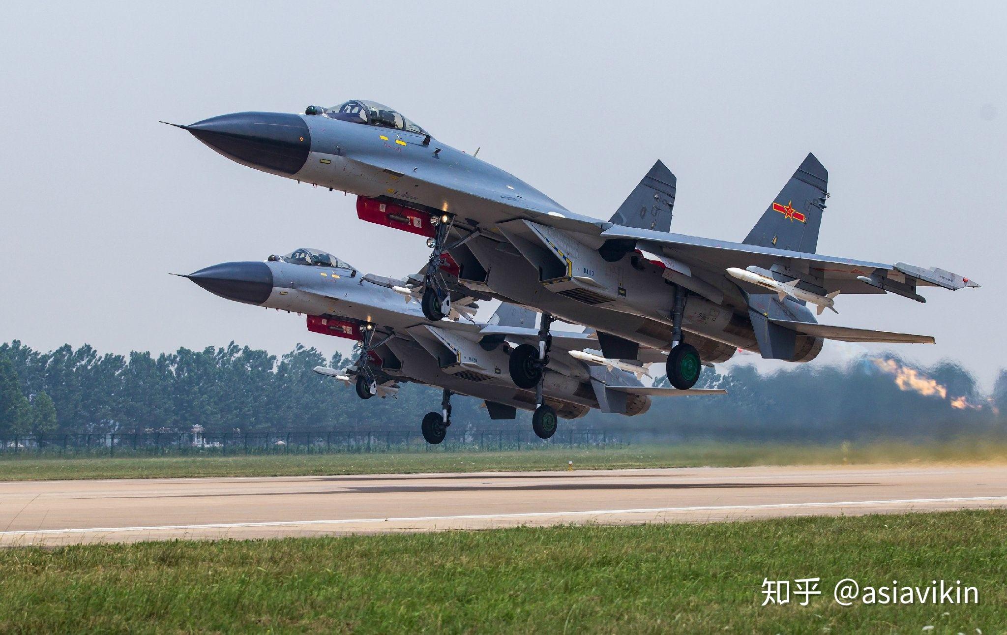 歼10与歼11，两款中国空军战斗机的对比研究，歼10与歼11战斗机，中国空军主力机型的深度对比研究