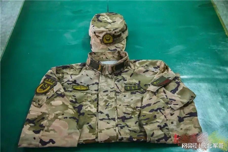 探索新时代下的军服革新，21式武警服装，新时代军服革新探索，揭秘21式武警服装的变革之路