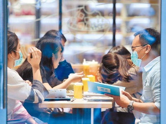 台湾2023年经济前景暗淡，民众忧心，台湾民众忧心经济前景暗淡，2023年经济展望堪忧
