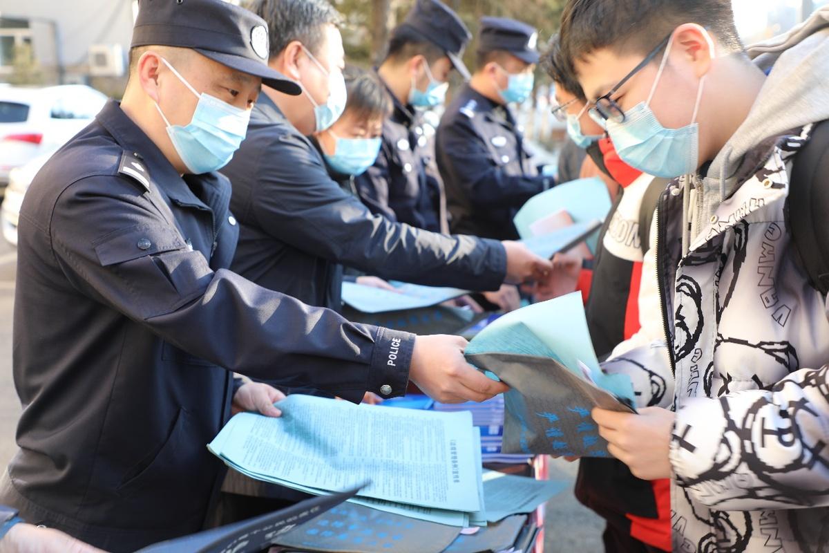 国防法规的军事性决定因素探究，国防法规军事性决定因素深度探究