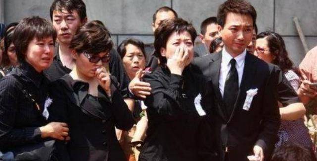 今日19:00新闻联播直播——最新时事速递，新闻联播今日晚间直播，最新时事动态速递