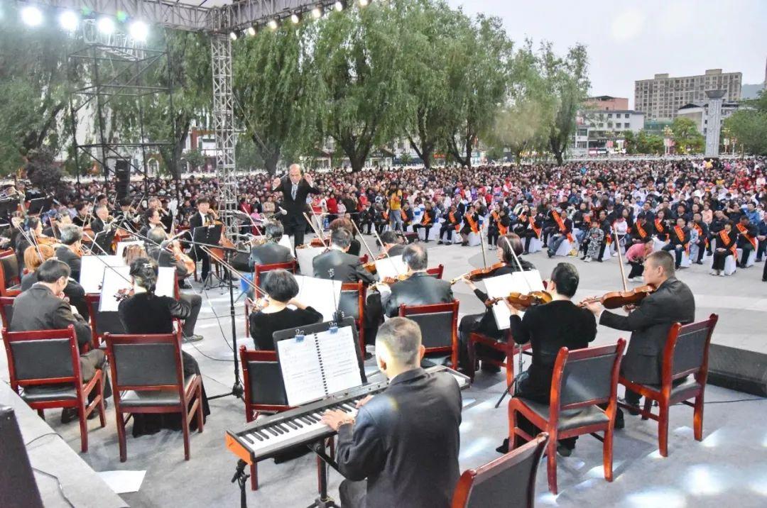 美国交响乐团演奏上甘岭，音乐与历史的交响共鸣，美国交响乐团演绎上甘岭，音乐与历史的交响共鸣之夜