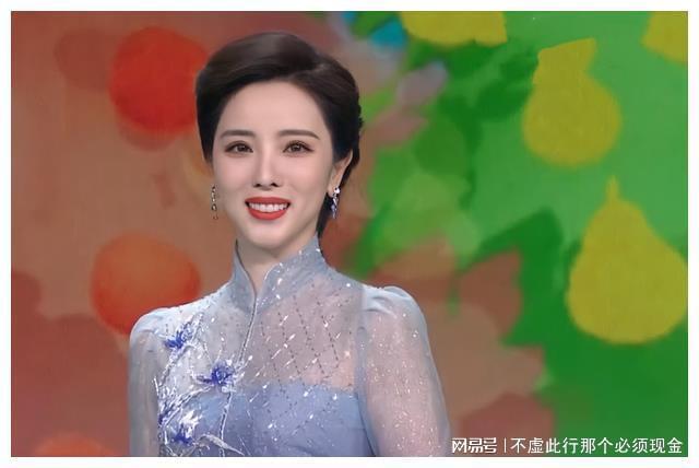 军事频道女主持人欧阳倩，一位闪耀在荧屏的璀璨明星，军事频道女主持人欧阳倩，荧屏上的璀璨明星