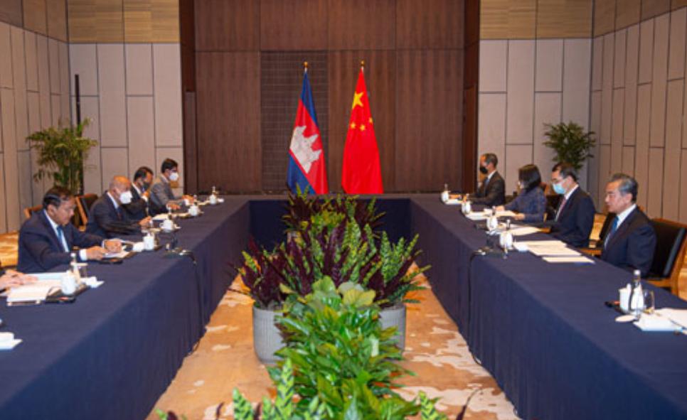 乌专家飞抵巴基斯坦，深化合作与共同发展的见证，乌专家飞抵巴基斯坦，深化合作与共同发展的里程碑之旅