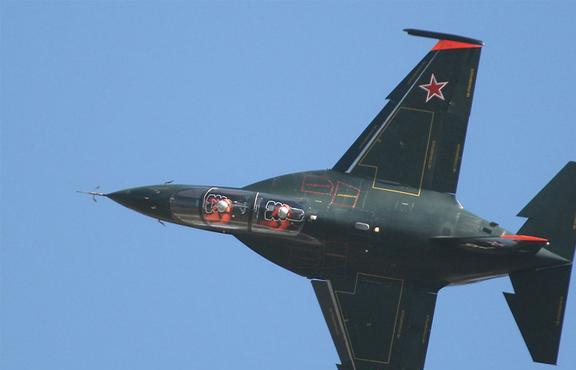 雅克-130教练机图片，探索航空教育的杰出代表，雅克-130教练机图片，航空教育杰出代表探索之旅