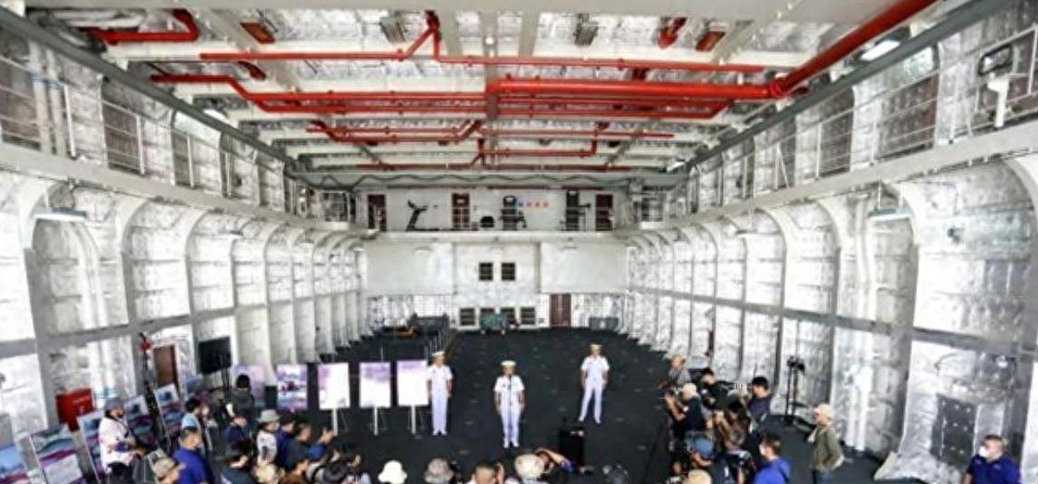 海军071登陆舰，中国海军力量的重要支柱，中国海军力量之重要支柱，海军071登陆舰