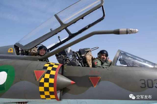 中巴空军雄鹰10联训，深化合作，共筑空中安全屏障，中巴空军雄鹰联训深化合作，共筑空中安全屏障