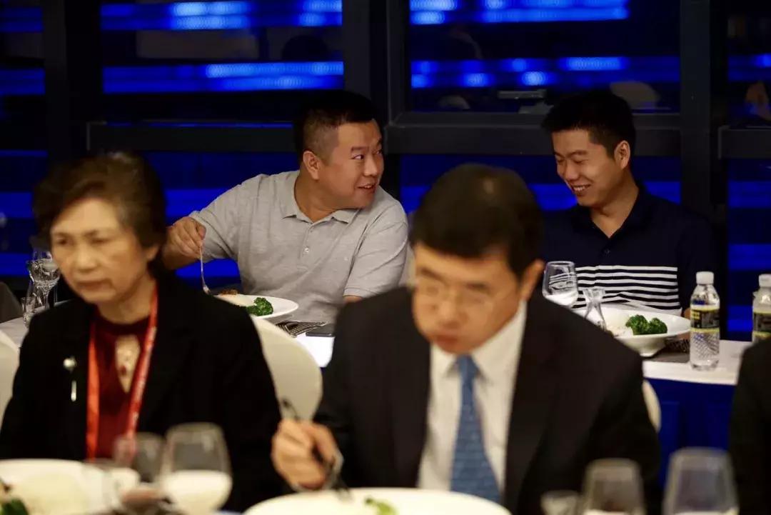 凤凰网财经微博，引领财经资讯的新时代平台，凤凰网财经微博，引领财经新时代，资讯传递前沿平台
