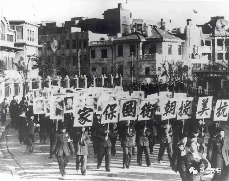长号吹奏下的志愿军军歌，英勇无畏的旋律穿越时空的呼唤，长号吹奏志愿军军歌，英勇旋律穿越时空呼唤