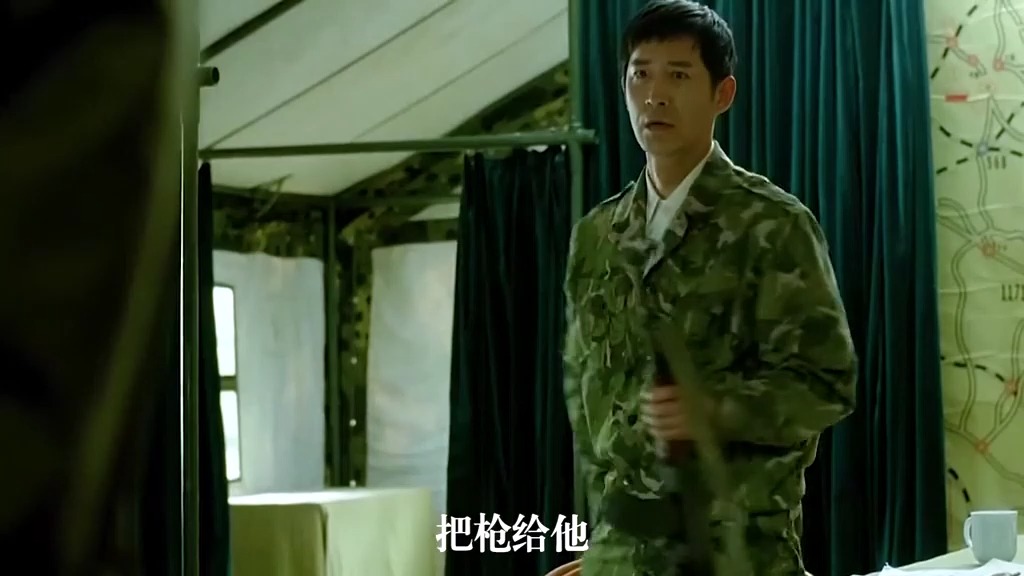 独臂将军丁晓兵，逆境中的英勇传奇，独臂将军丁晓兵，逆境中的英勇传奇人生
