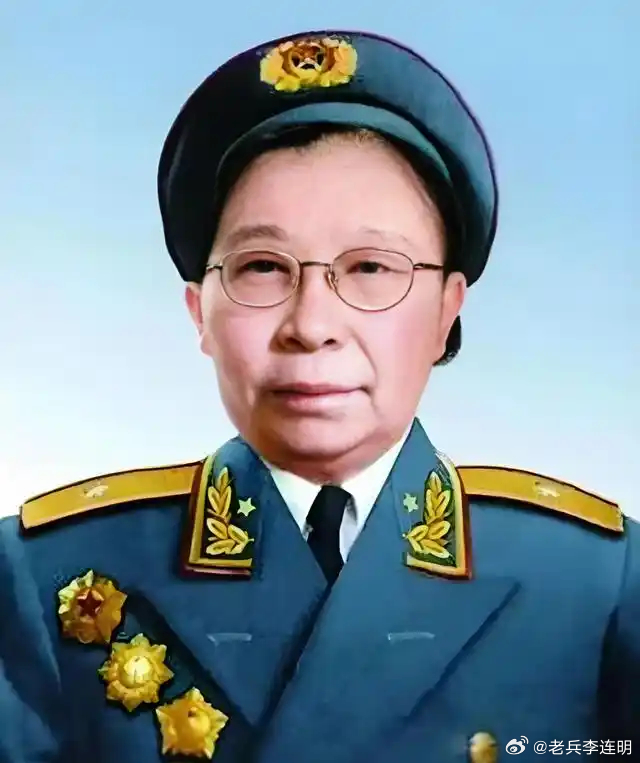 中国解放军第一位女将军——伟大的女性力量，辉煌的军事荣耀，中国首位女将军，伟大的女性力量，铸就辉煌的军事荣耀