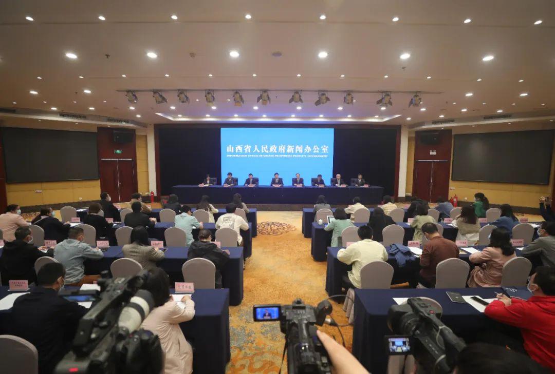 新闻摘抄，科技巨头发布最新研发成果，引领行业迈向新高度，科技巨头发布重大研发成果，引领行业迈入全新高度