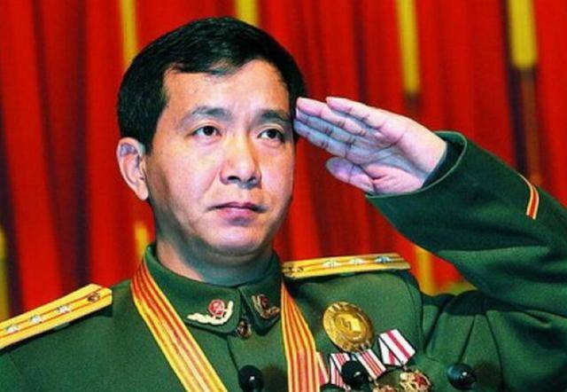 丁晓兵断臂之前的级别，一位英勇无畏的战士与不屈不挠的精神象征，英勇战士丁晓兵，不屈不挠的精神象征与断臂前的级别揭秘