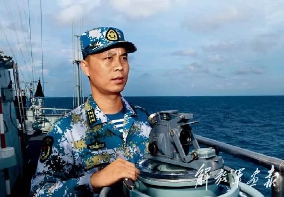 海南舰长闾勇军简历，一位海军英雄的壮丽人生，海军英雄闾勇军舰长，海南舰的壮丽人生之旅