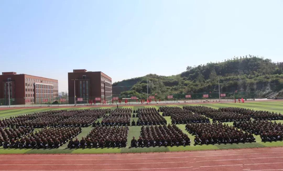 揭秘喊出分列式开始的神秘人物，揭秘2019年国庆阅兵中的分列式指挥员，揭秘分列式指挥员，国庆阅兵背后的神秘力量揭秘！