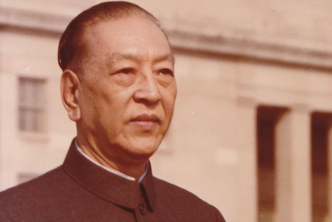 香港驻军部队多少人，香港驻军的规模与职责，香港驻军规模与职责简介，驻港部队人数揭秘