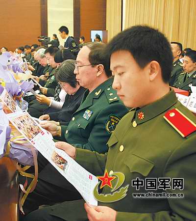 北京军区女兵图片，展现飒爽英姿的时代风采，北京军区女兵风采，飒爽英姿展现时代风采