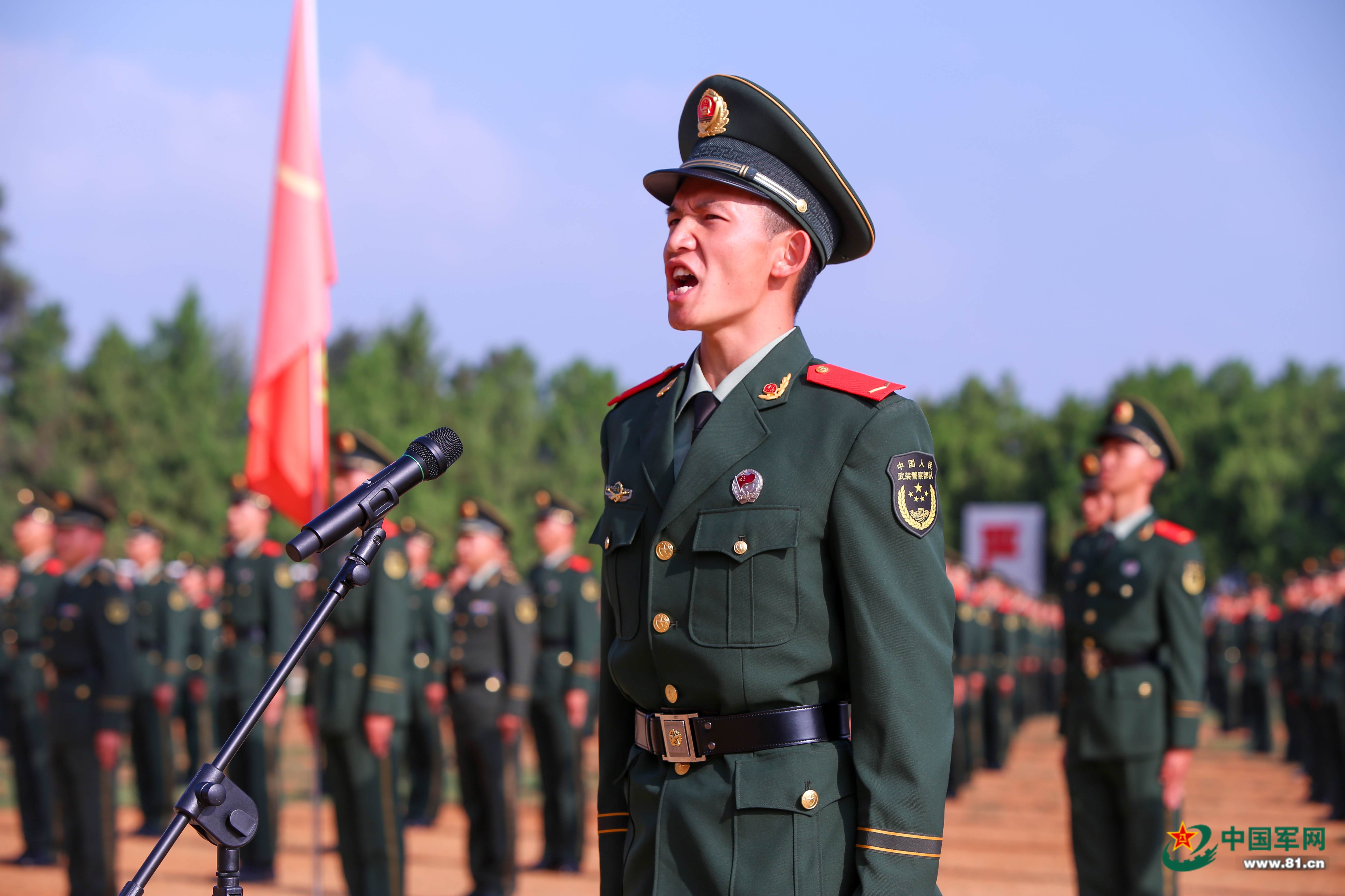 探索未来，2024年武警服装的创新与演变，探索未来，武警服装创新与演变展望至2024年