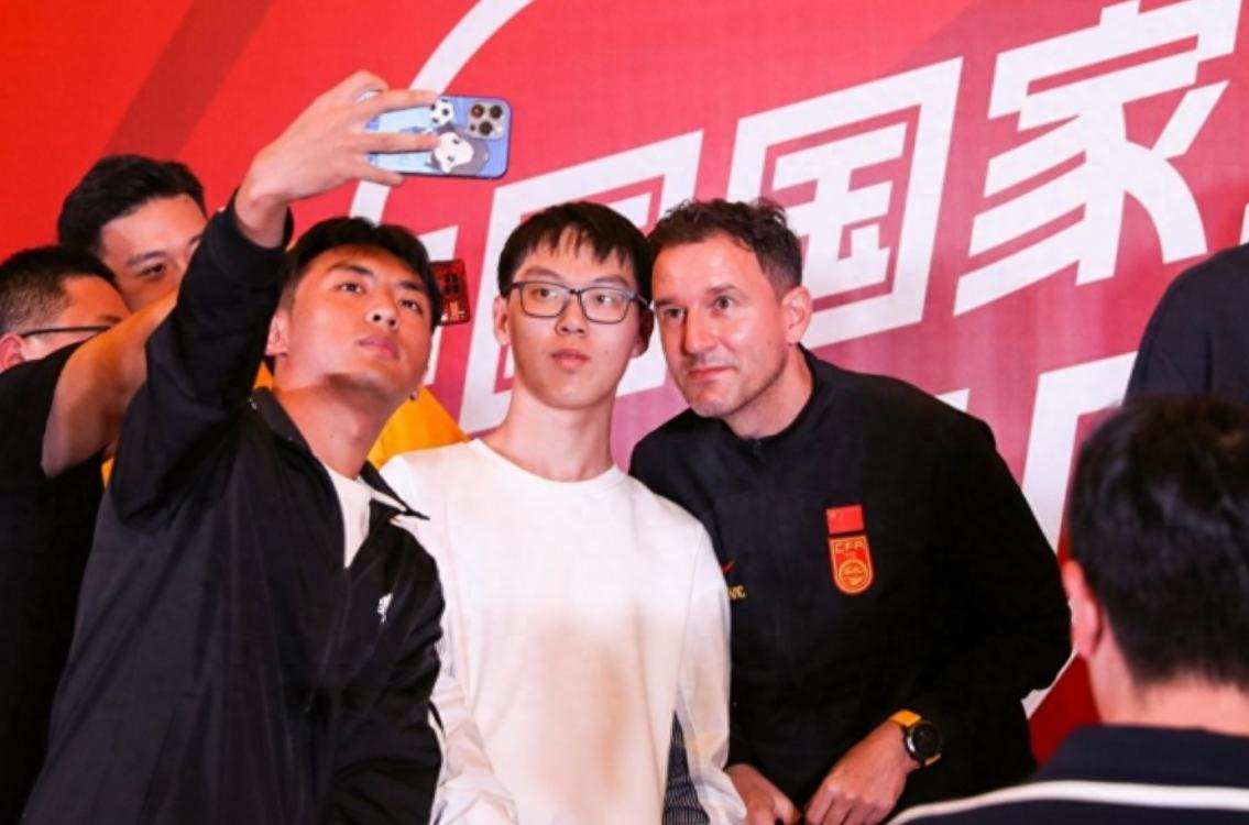国际观察，CCTV4的独特视角与全球视野，CCTV4的独特视角与全球视野，国际观察深度解析