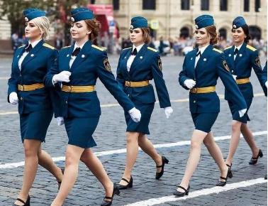 俄罗斯大阅兵女兵方队视频，展现力量与荣耀的篇章，俄罗斯大阅兵女兵方队，力量与荣耀的展示视频