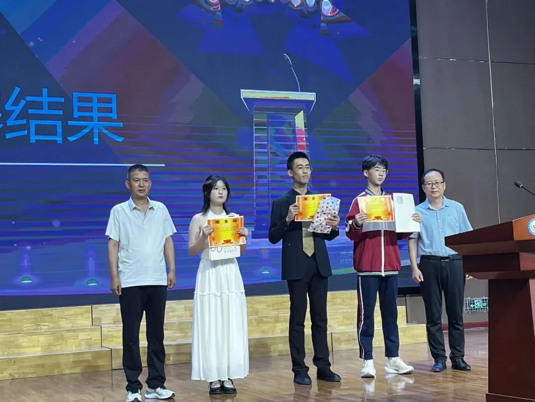 二肖二中二多少组，深度解析与计算方式，二肖二中二组合深度解析与计算方式