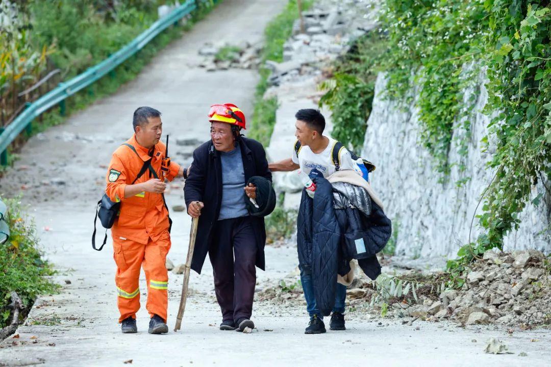 中国最新地震消息及其影响，中国最新地震消息及其潜在影响