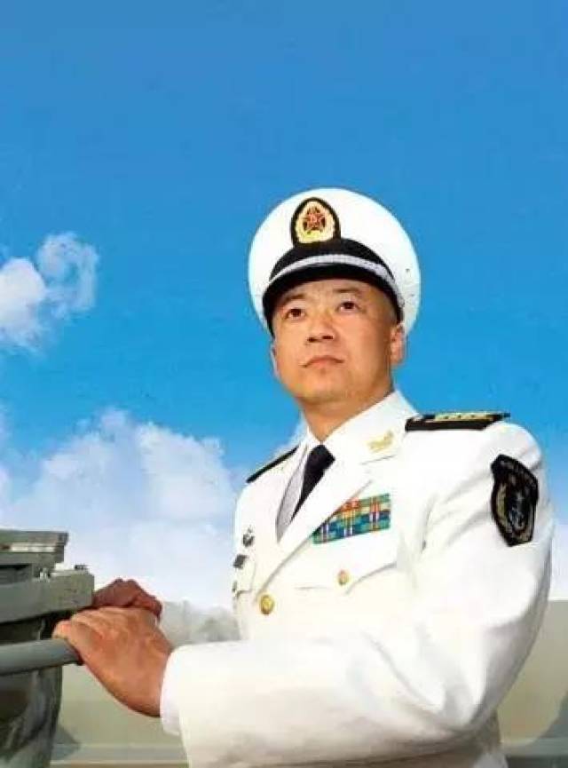 辽宁舰首位舰长是谁，揭秘中国海军传奇人物，揭秘辽宁舰首位舰长，中国海军传奇人物探秘之旅