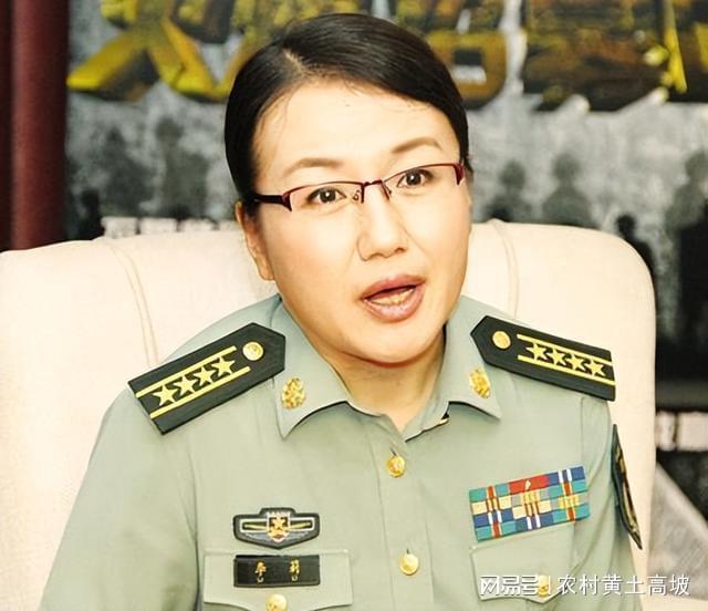 李莉国防大学个人资料，一位杰出的军事人才的成长轨迹，李莉国防大学个人资料，军事人才的杰出成长轨迹