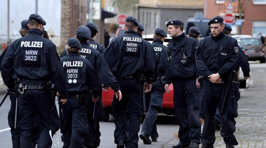 美媒曝料,美国禁止采购六家中企电池,背后的真相与挑战,美国禁止采购六家中企电池背后的真相与挑战揭秘