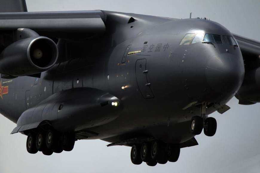 直-18要员运输机,空中力量的重要一环,直-18要员运输机,空中力量的关键一环