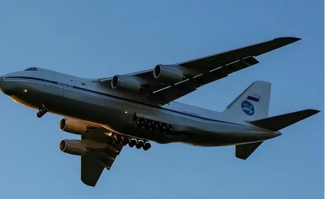 直-18要员运输机,空中力量的重要一环,直-18要员运输机,空中力量的关键一环