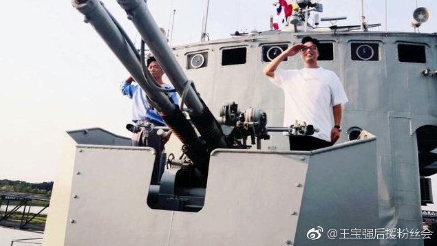 南昌舰女兵