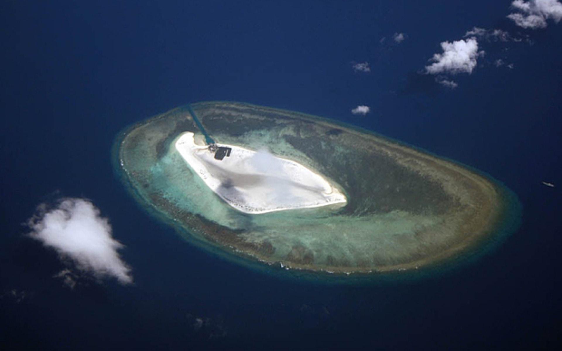 F16V战斗机与歼-10C,空中力量的两大巨头之比较,F16V战斗机与歼-10C,空中力量两大巨头的较量